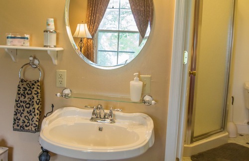 Lovingston Bed & Breakfast | Orchard House B&B