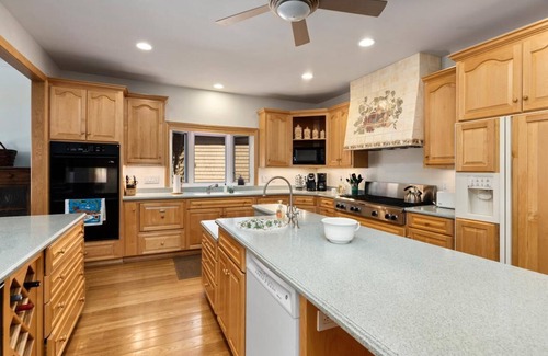 Nellysford House | Orchard House with Wintergreen Advantage