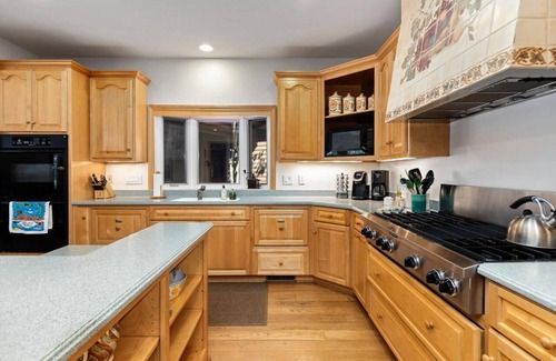 Nellysford House | Orchard House with Wintergreen Advantage