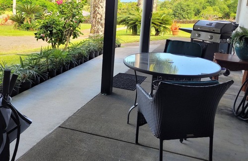 Papaikou House | Orchid Unit-Adult Only-Prvt Entry&Bathroom-King bed-A/C Option