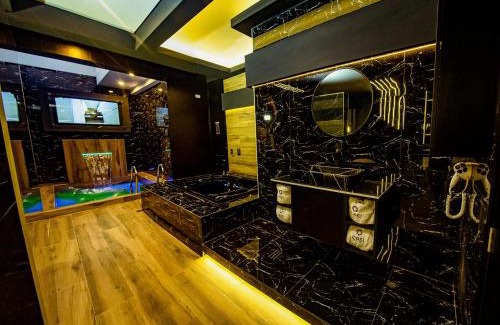 Trujillo Hotel | Orei Private Suites "Adult Only"