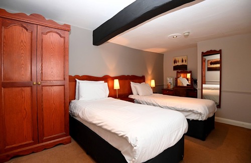 New Forest District Hotel | Original White Hart, Ringwood by Marston's Inns