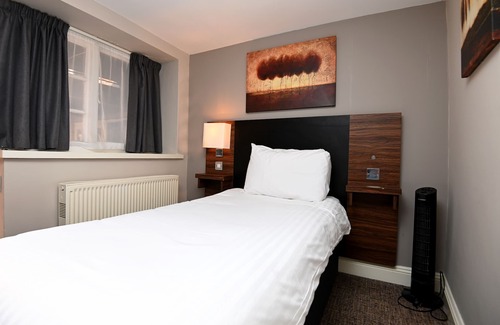 New Forest District Hotel | Original White Hart, Ringwood by Marston's Inns