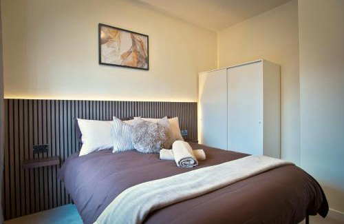 Leicester House | ORION - Luxury 4 bedroom city centre townhouse