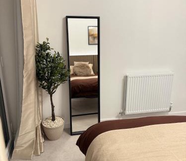 Leicester House | ORION - Luxury 4 bedroom city centre townhouse