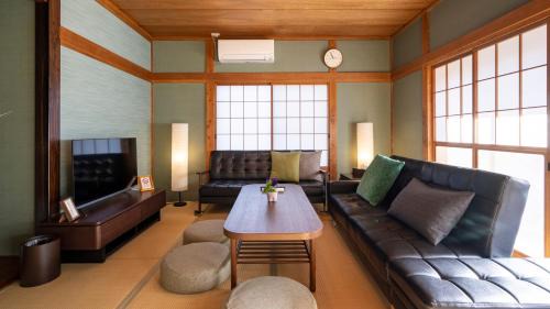Fujikawaguchiko Villa | OriOri House Hotel Mt Fuji view 全室富士山ビューの貸切り宿 折々