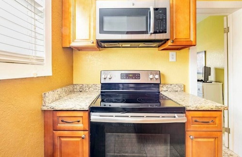 Sanford House | Orlando Area Vacation Rental
