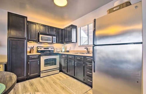 Osage Beach Condo | Osage Beach Resort Condo w/Community Pool!