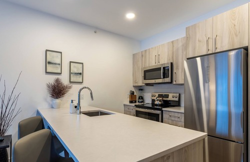 Golden Condo | OSO Summit - Downtown Riverfront Condo with Mountain Views