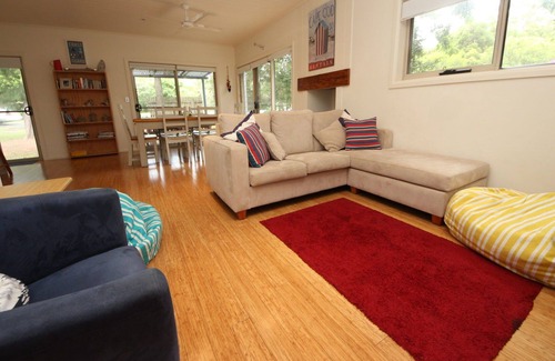 Arakoon House | Osprey lodge is positioned for maximum privacy and to capture the much...