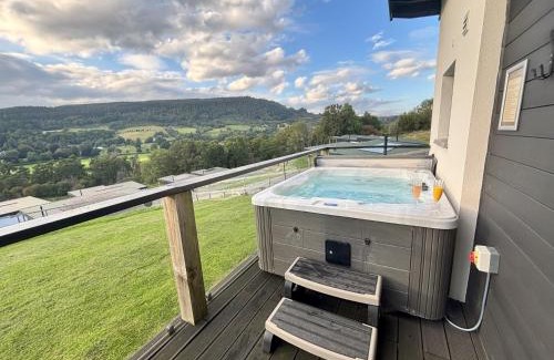 Aberfeldy House | Osprey View Lodge & Hot Tub