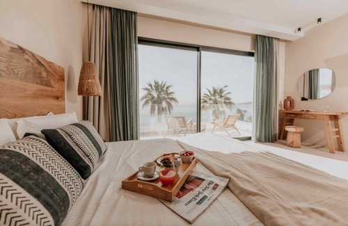 Agia Anna House | Ostrako Beachside Suites