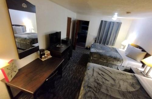 Stillwater Apartment | OSU Room 2 Queen Beds Hotel Room 221