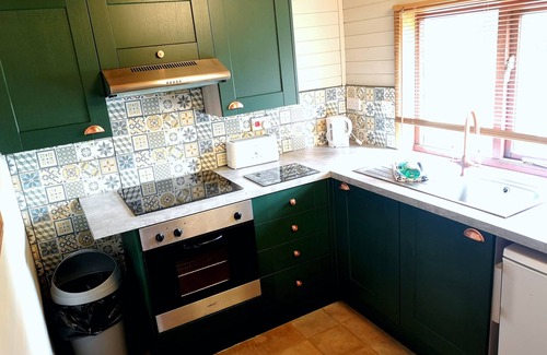 Warminster Ski Chalet | Otter 1 HuntersMoon-Warminster-Longleat-Wiltshire