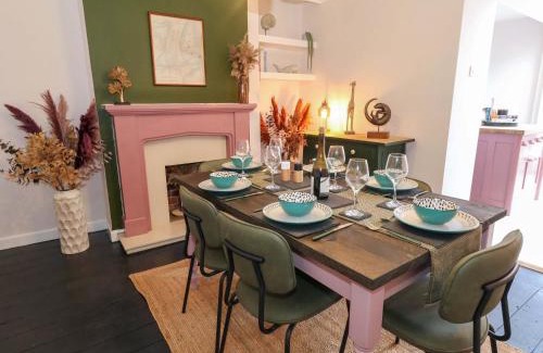 Weymouth House | Otter Cottage