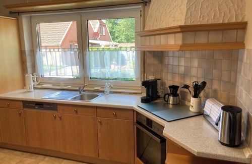 Krummhoern Apartment | Our Groote Campen vacation apartment in East Frisia near the lighthouse with dog