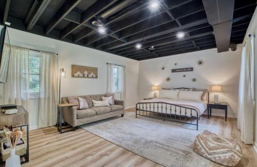 Ruby House | Our Happy Place - Goldvein Virginia