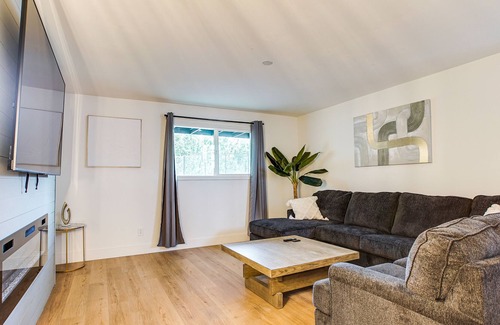 Park Scottsdale Four House | Our home is beautifully decorated with modern touches to make you feel at home