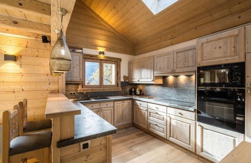 Meribel Village Ski Chalet | Ourson - Chalet Méribel Village - Spa & Hammam