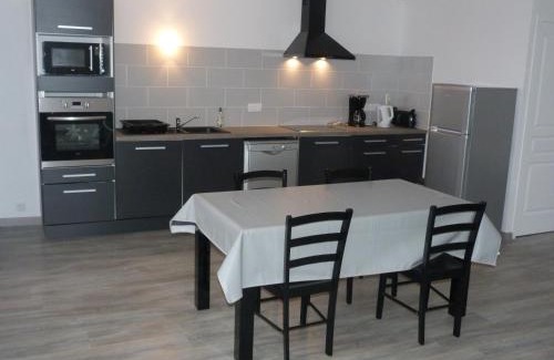 Belcastel Apartment | Oustal haut