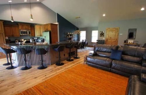 Victor House | Outdoor Enthusiast Oasis