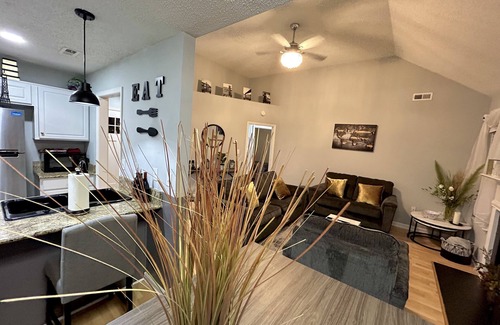 Sharpsburg House | Outdoor Getaway with pool table