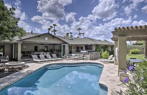 Woodleaf House | Outdoor Kitchen Desert Dream Home in Scottsdale!