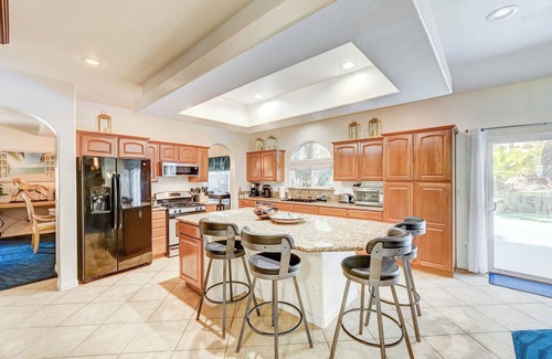 Spring Valley House | Outdoor Oasis Retreat 10-bedroom Sleeps 22, Sports,Amenities, Arcade, Sauna, Spa