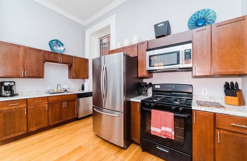 Manchester Apartment | Outdoor Space - Parking - 1st Floor - Walkable
