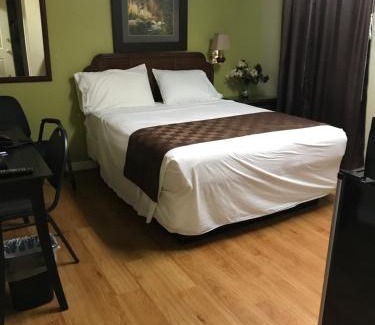 Dripping Springs Hotel | Outpost Motel