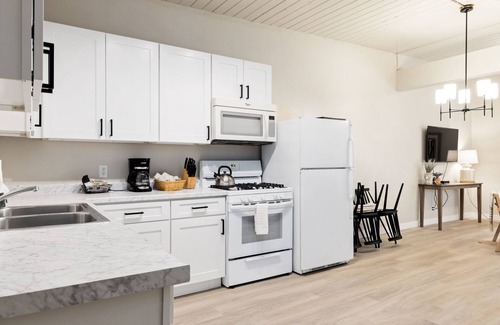 Jackson Apartment | Outpost: Town Square Lodge 8 - Close to Town Square