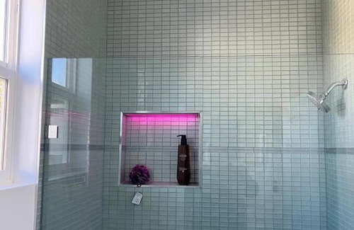 Lake Balboa House | Outstanding new 1 bedroom 1 Bath