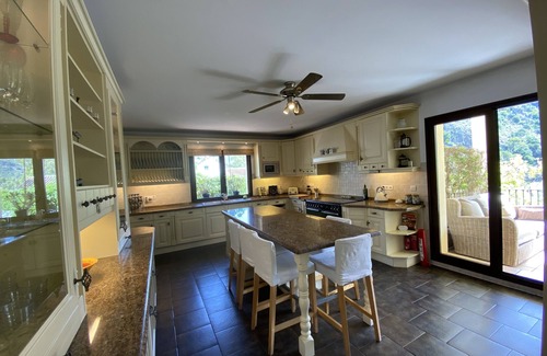 Benahavis Villa | Outstanding Villa, Heated Pool, Stunning views in lovely village near Marbella