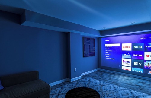 Wesley Heights House | Outstanding Wesley Heights Home w Movie Room