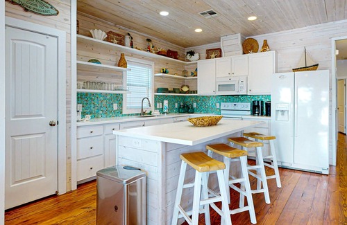 Safe Harbor House | OV37 Shared Pool, Golf Cart Access