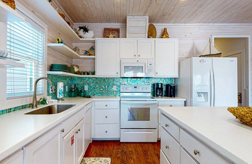 Safe Harbor House | OV37 Shared Pool, Golf Cart Access