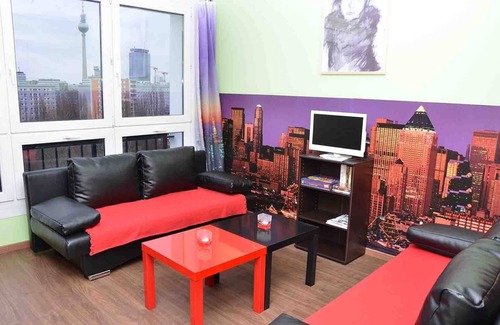 Friedrichshain Apartment | Over the roofs + city Alex