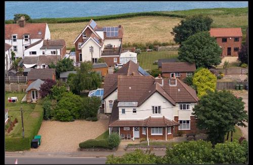 Mundesley House | Overcliff Lodge, Mundesley sea view, sleeps 22