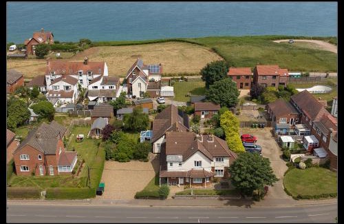 Mundesley House | Overcliff Lodge, Mundesley sea view, sleeps 22