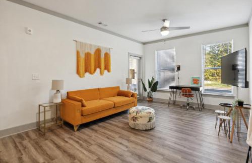 Farragut Apartment | Overlook 5001i Luxury Accommodations I Pool