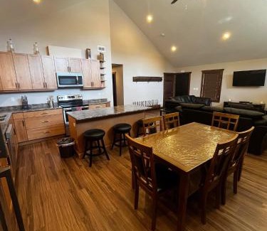 Valemount Villa | Overlook