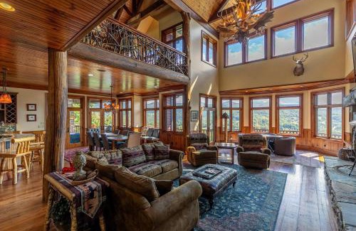 Banner Elk House | Overlook Estate in The Farm