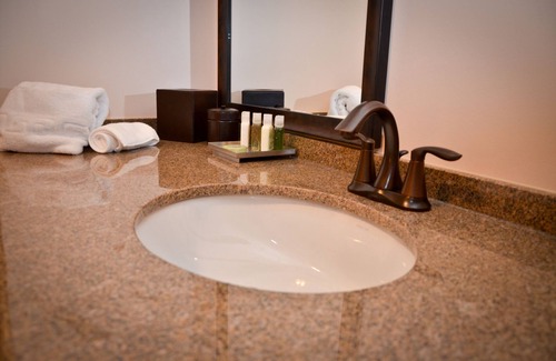 Bear Mountain Hotel | Overlook Lodge at Bear Mountain