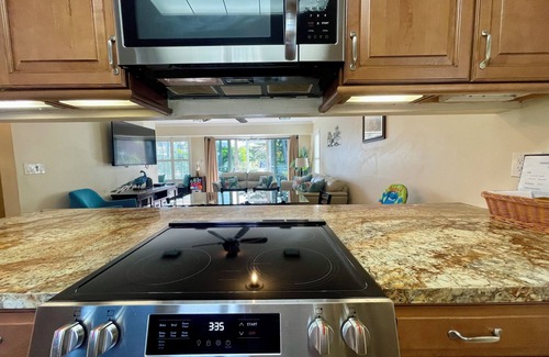 Key Largo Villa | Overlooking Pool Free Golf Cart Free Kayaks Pickleball