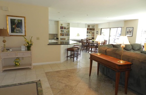 Baynard Oaks House | Overlooks Egret Island in Baynard Park. Pet friendly, pool and large lawn.