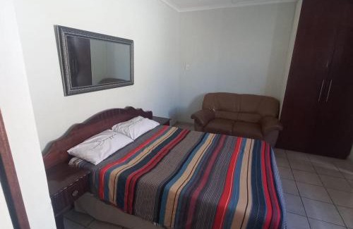 Wynberg House | Overnight Lodge