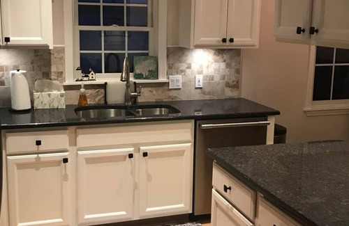 Auburn House | Owasco Lake House w/120ft private water front!