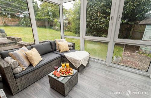 St Leonards Apartment | Owl Corner by Grandeur Property