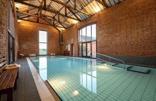 Sculthorpe House | Owl