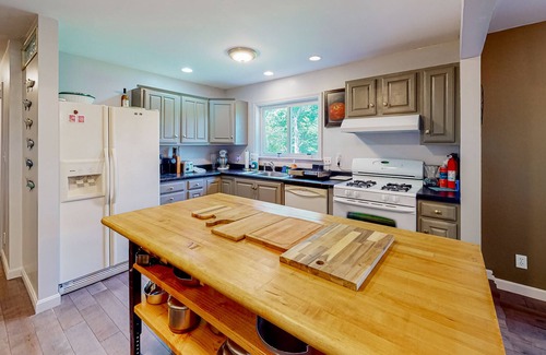 Owls Head House | Owls Head Oasis by Crocket's Beach | House in Owls Head